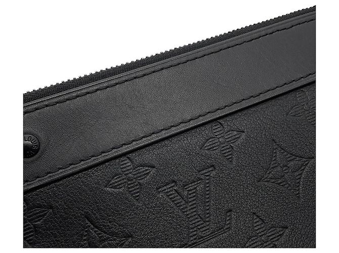 Pochette Louis Vuitton Monogram Shadow Discovery Clutch Bag Nero - vista 8