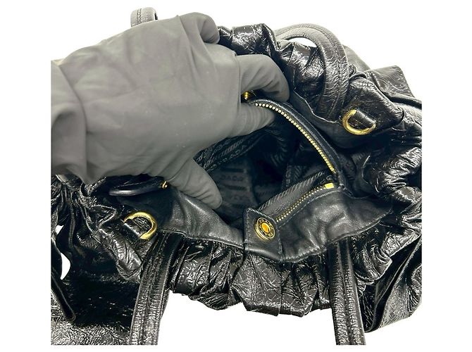 Mini borsa tote in vernice nera Prada Nero - vista 10