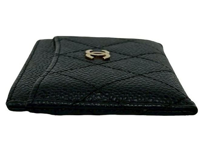 Tarjetero en piel de becerro granulado negro Chanel - vista 5