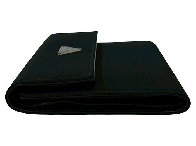 Portafoglio trilobato in nylon Tessuto con logo triangolo Prada e finiture in pelle Nero - vista 4