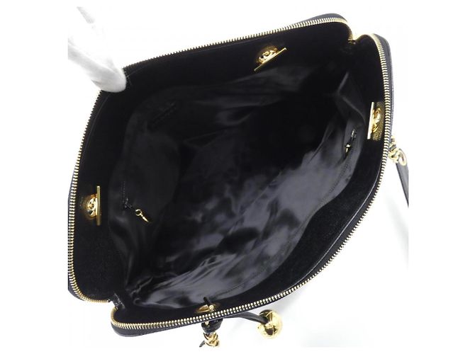 Borsa a tracolla Chanel in pelle di vitello martellata nera Nero - vista 8