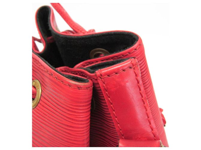 Borsa a Spalla Louis Vuitton Epi Petit Noe Rosso - vista 9