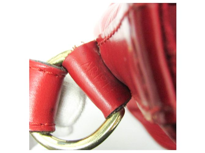 Borsa a Spalla Louis Vuitton Epi Petit Noe M44107 in Rosso Castilian - vista 16
