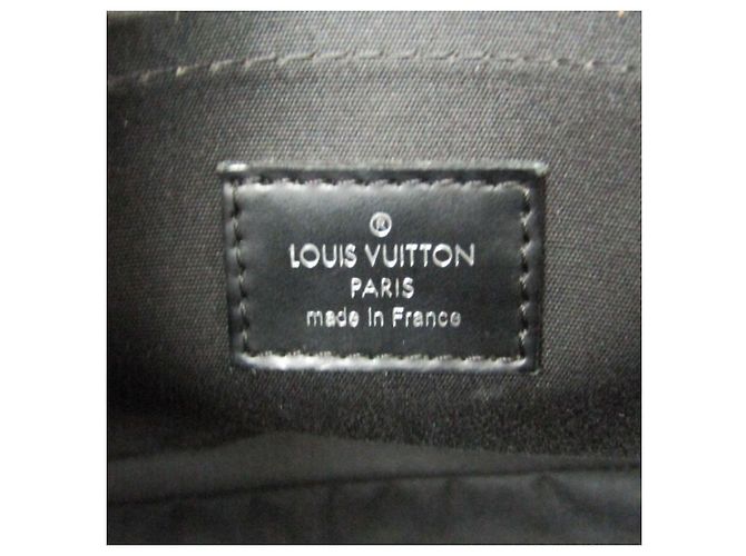 Borsa Louis Vuitton Epi Passy GM in Noir Nero - vista 14