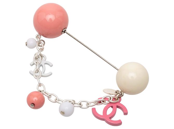 Chanel Spilla con Charm CC in Resina Argentata Argento - vista 2