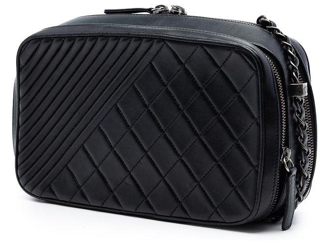 Borsa a tracolla Chanel Black Medium Quilted Lambskin Coco Boy Nero - vista 2