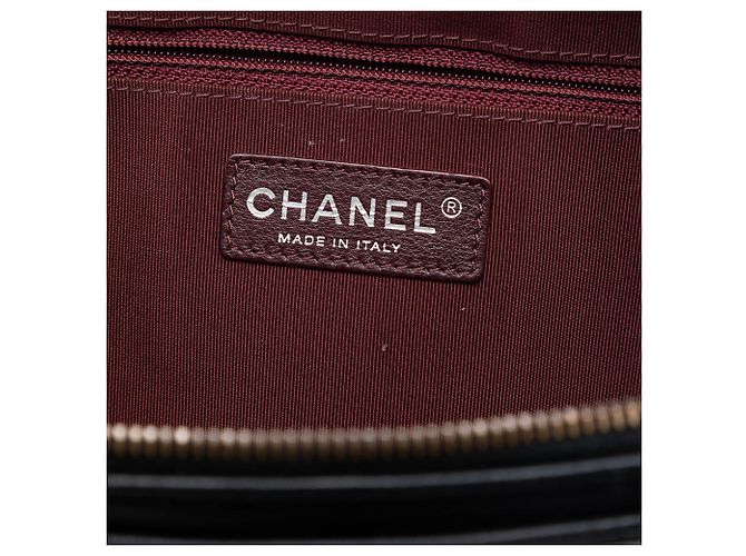 Borsa a tracolla Chanel Black Medium Quilted Lambskin Coco Boy Nero - vista 5