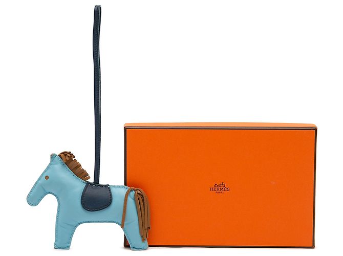 Charm per borsa Grigri Rodeo Hermès Blue Milo in agnello MM Blu chiaro - vista 6