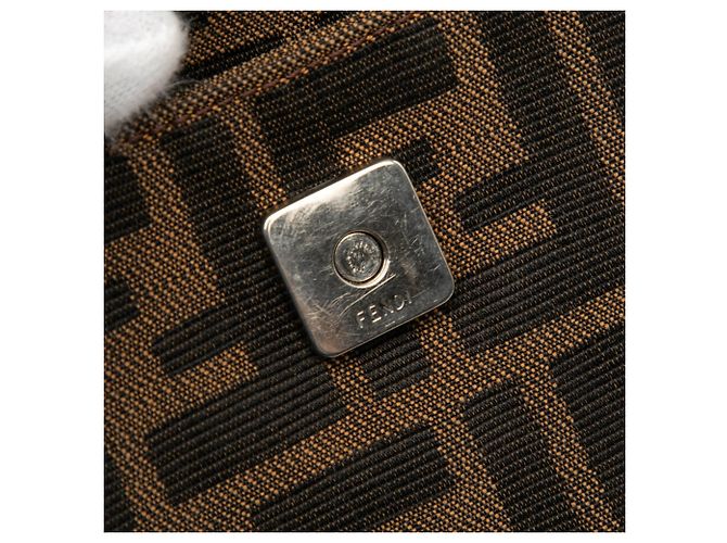 Bolsa de ombro Fendi em lona Zucca marrom - vista 7
