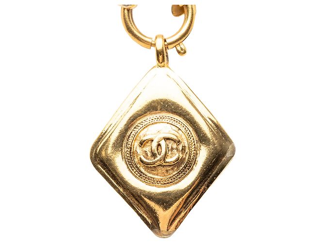 Collana con pendente Chanel Gold CC placcato oro a forma di diamante D'oro - vista 2