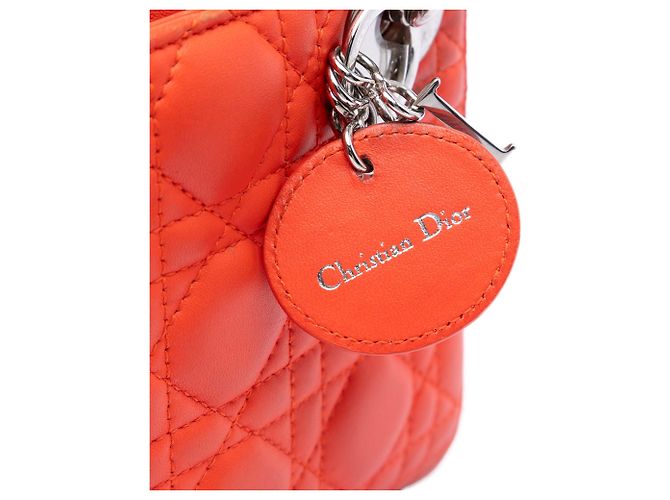 Lady Dior Mini in agnello cannage arancione di Dior - vista 5