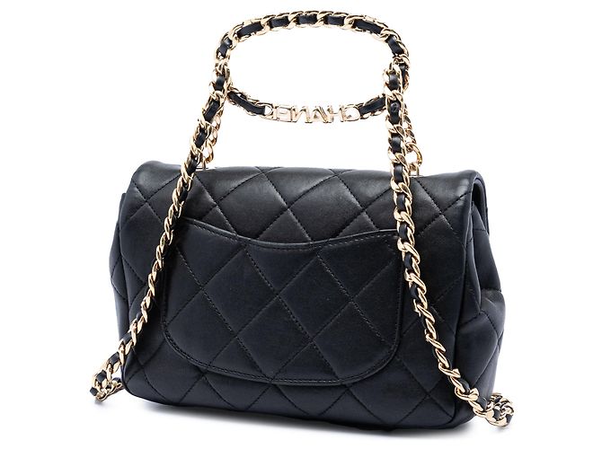 Chanel Black Small Quilted Lambskin Round Top Handle Flap Nero - vista 2