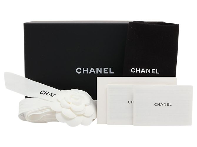 Llavero y colgante para bolso Chanel White Mini Lambskin CC in Love Heart Blanco Crudo - vista 6