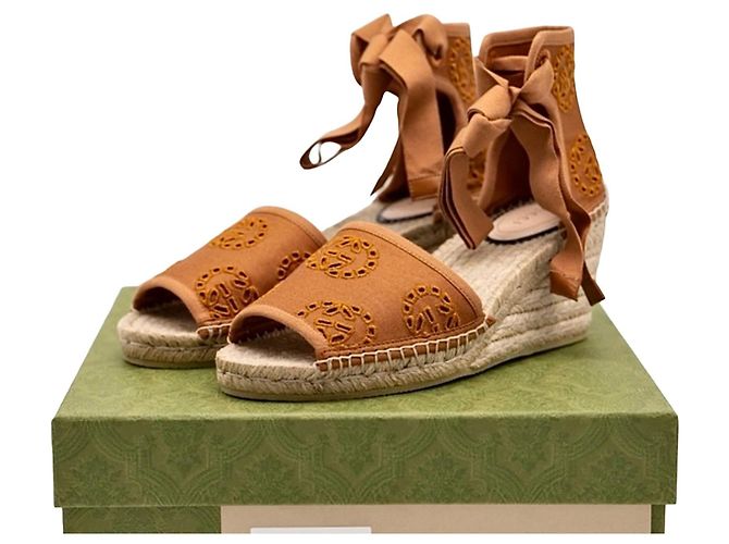 Gucci Keilabsatz-Espadrilles aus Wildleder Braun - Ansicht 10