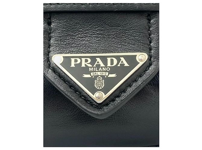 Prada Moon Re-Edition 2002 Handtasche aus schwarzem Leder - Ansicht 13