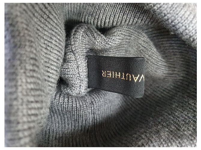 Alexandre Vauthier Kurzpullover aus geripptem Strick in Grau Wolle - Ansicht 10