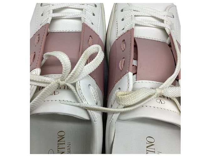 Valentino Garavani Sneakers basse Rockstud Valentino in pelle bianca Bianco - vista 15