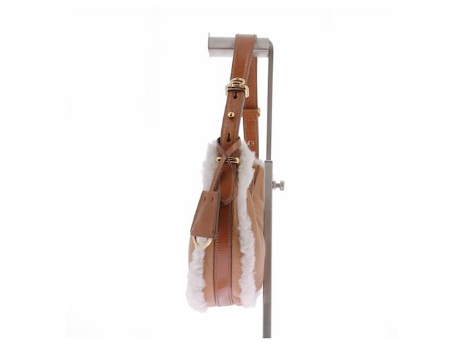 Prada Bolsa Arqué Small em couro e shearling Marrom - vista 3