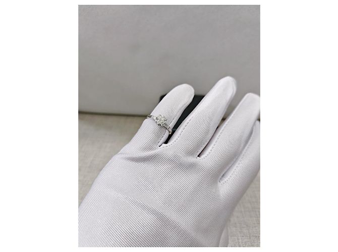 Graff Promise Three Stones Diamantring aus Platin Silber - Ansicht 6