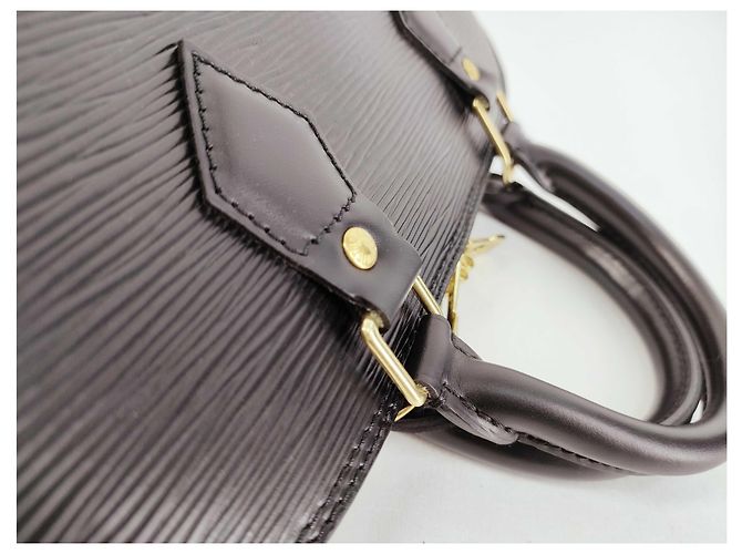 Borsa Louis Vuitton Moon Alma in Tela Monogram Nero - vista 5