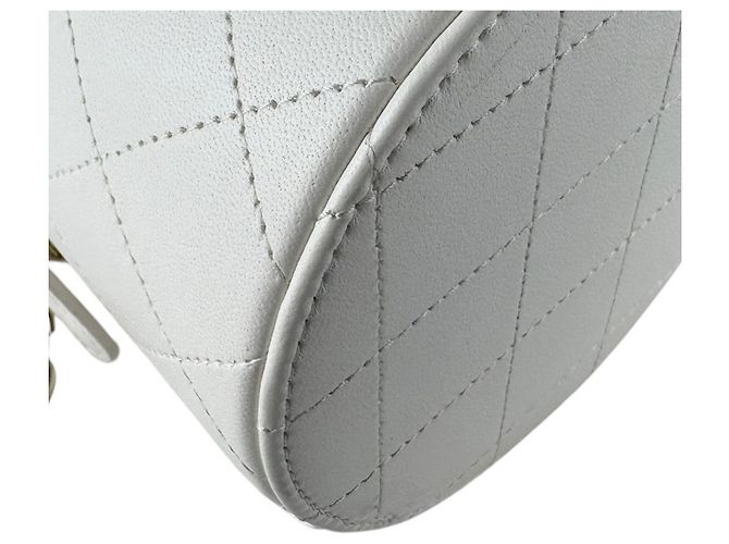 Borsa a tracolla in pelle Chanel Nero Bianco - vista 8