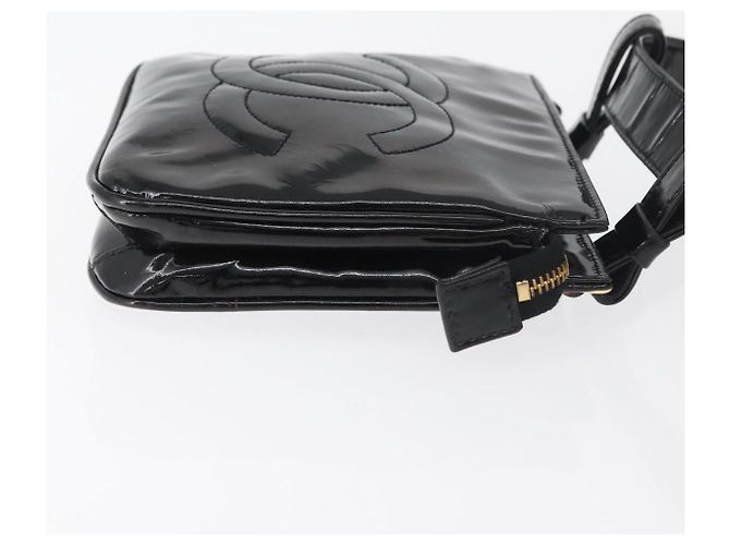 Borsa cintura Chanel Vintage Timeless in vernice Nero - vista 3