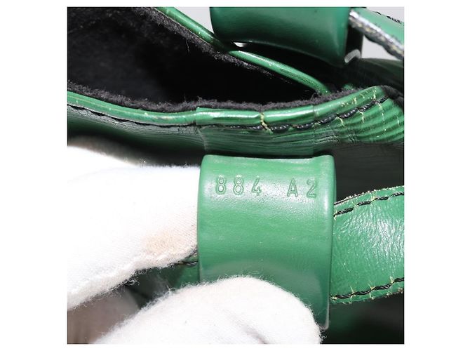 Louis Vuitton Randonnee Epi Leather GM Verde - vista 7