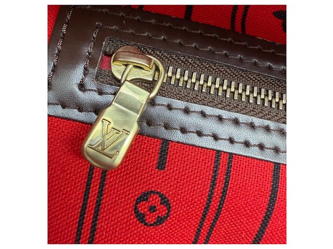 Borsa a tracolla Louis Vuitton Neverfull MM Damier Marrone - vista 17