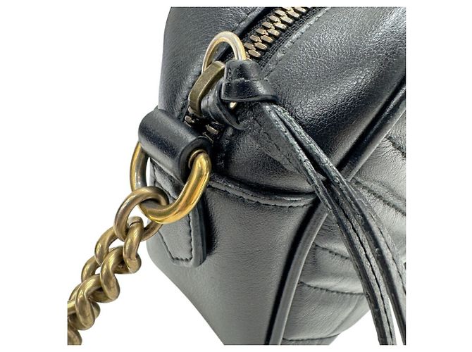 Pequena bolsa de ombro acolchoada GUCCI GG Marmont Preto - vista 13