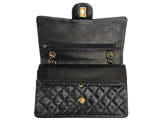Borsa a tracolla Chanel A01112 Matelassé in pelle di agnello nera Nero - vista 12