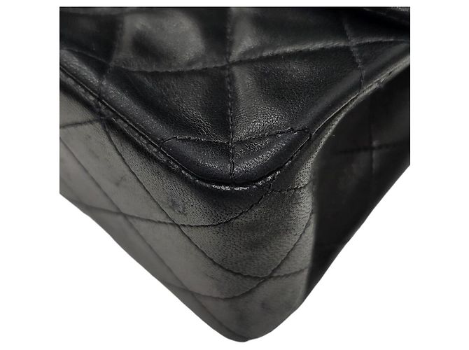 Borsa a tracolla Chanel A01112 Matelassé in pelle di agnello nera Nero - vista 7