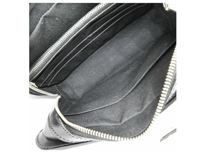 Clutch Louis Vuitton Epi Neo Oche Nero - vista 14