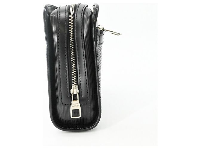 Clutch Louis Vuitton Epi Neo Oche Nero - vista 3