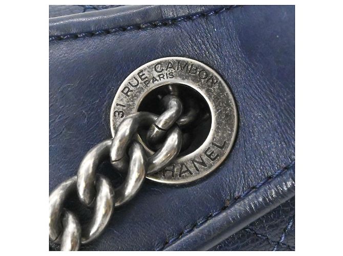 Borsa Chanel in pelle matelassé blu navy - vista 10