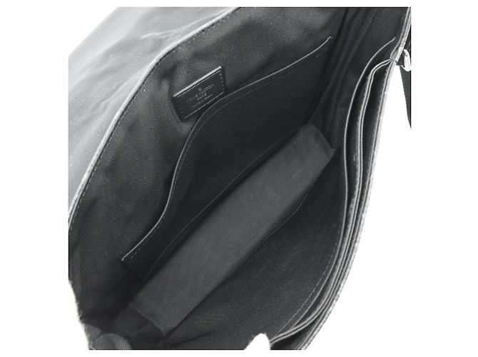 Borsa a Spalla Louis Vuitton District MM NM Nero - vista 11