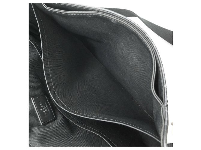 Borsa a Spalla Louis Vuitton District MM NM Nero - vista 14