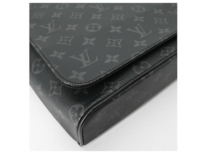 Borsa a Spalla Louis Vuitton District MM NM Nero - vista 6