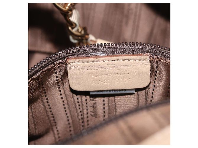 Borsa Salvatore Ferragamo Chain Vala in pelle beige oro Auth am11658A D'oro - vista 11