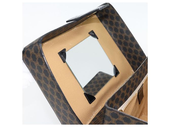 Céline CELINE Beauty Case Macadam Canvas Vanity Horse Carriage PVC Pelle Nera Autentica 182779V Nero D'oro - vista 10