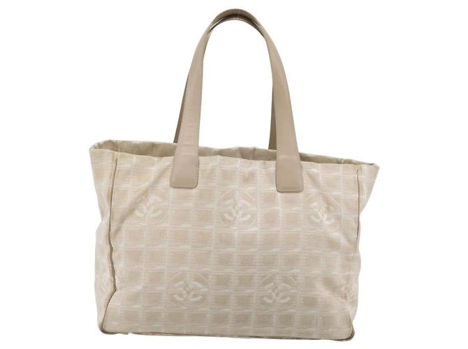 CHANEL Nuova Borsa Tote Travel in Nylon Beige Oro CC Auth 180906 D'oro - vista 2
