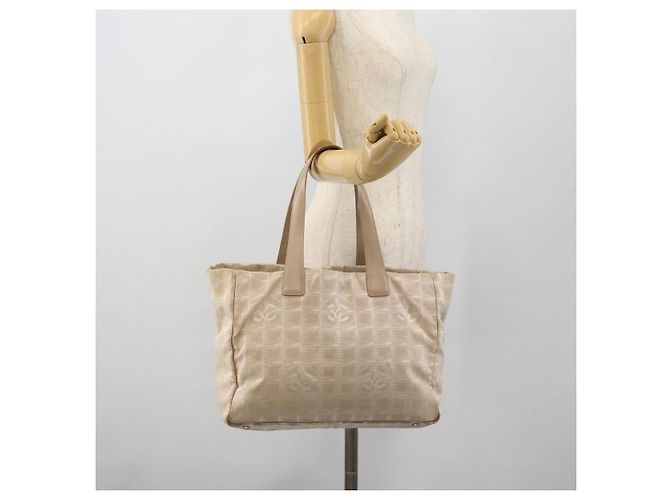 CHANEL Nuova Borsa Tote Travel in Nylon Beige Oro CC Auth 180906 D'oro - vista 23