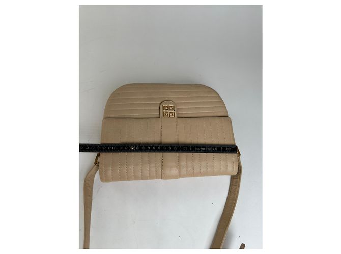 Borsa a tracolla vintage Givenchy in pelle trapuntata beige e oro - vista 15