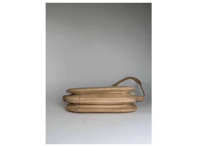 Borsa a tracolla vintage Givenchy in pelle trapuntata beige e oro - vista 9