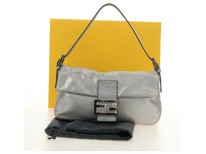 FENDI Borsa a Spalla Mamma Baguette in Pelle con Strass Argento Autentica yk20386SM - vista 12