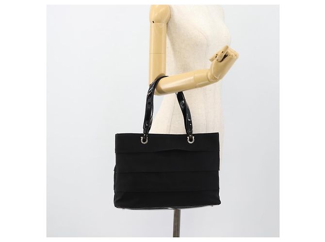 Borsa Salvatore Ferragamo in tela e pelle vernice Nero Argento Auth ka4464 - vista 23