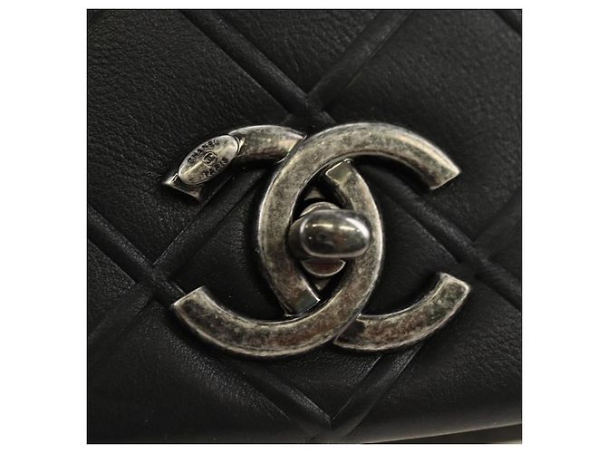 Borsa a tracolla con catena CHANEL Cosmos Line in pelle di agnello nera e argento CC Auth 181582SM Nero - vista 20
