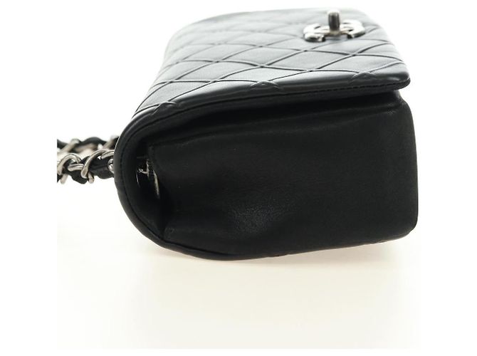 Borsa a tracolla con catena CHANEL Cosmos Line in pelle di agnello nera e argento CC Auth 181582SM Nero - vista 3