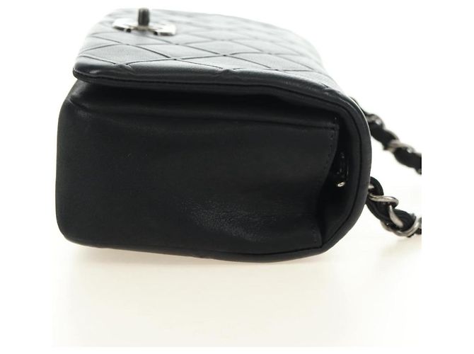 Borsa a tracolla con catena CHANEL Cosmos Line in pelle di agnello nera e argento CC Auth 181582SM Nero - vista 4