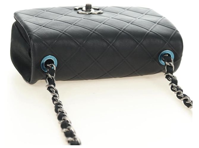Borsa a tracolla con catena CHANEL Cosmos Line in pelle di agnello nera e argento CC Auth 181582SM Nero - vista 6