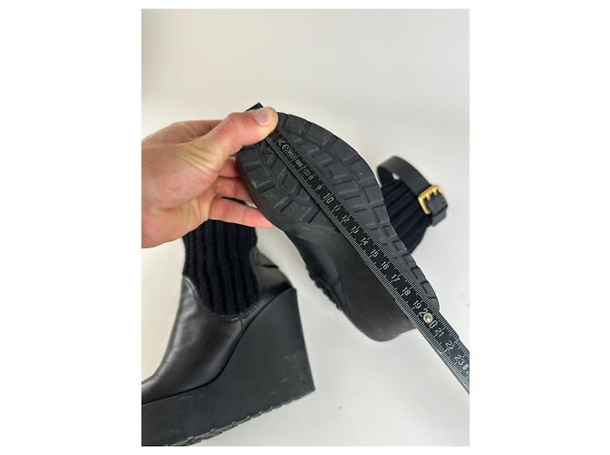 Botas de cano curto de malha e couro vintage Gucci pretas e douradas EU37 Preto - vista 13